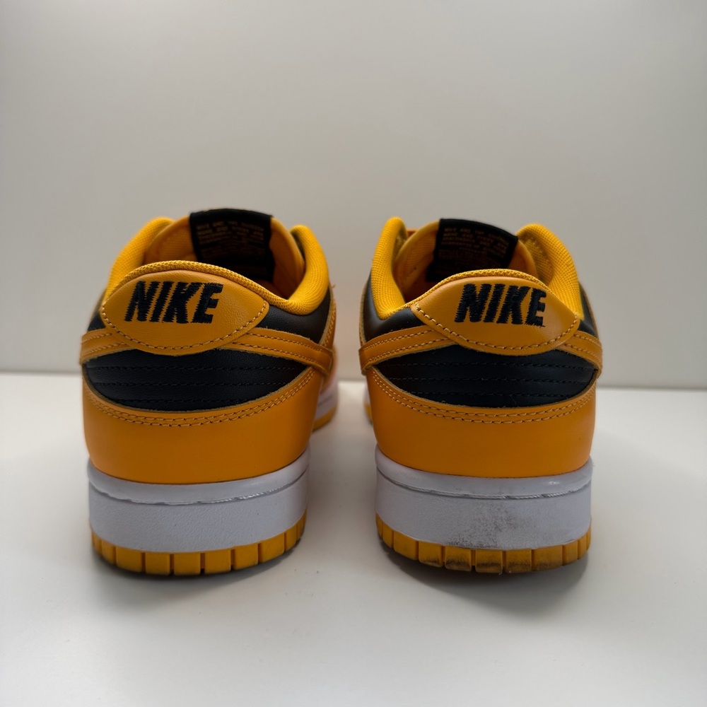 Nike Black and Yellow Athletic Shoes - Picture 2 of 10